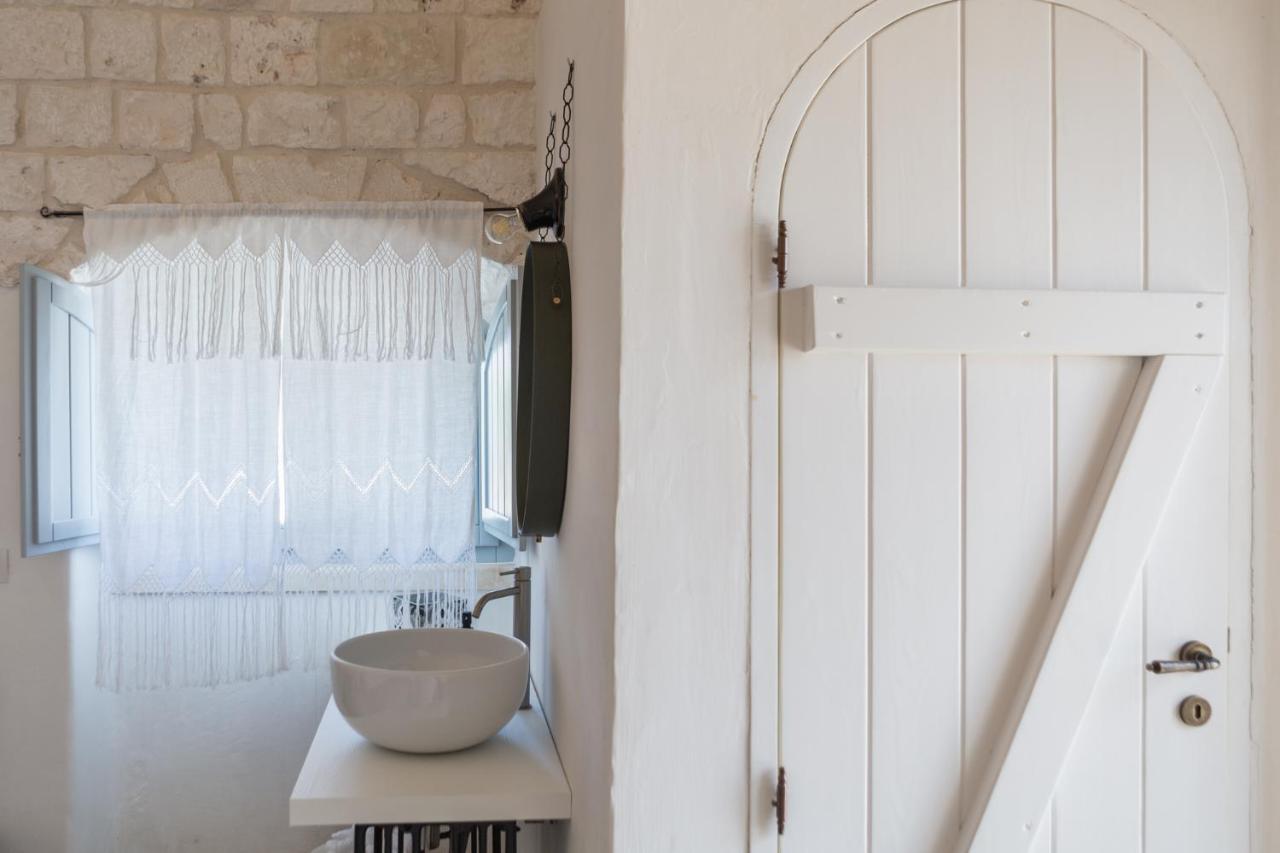 Si Fa Trullo Bed & Breakfast Ostuni Bagian luar foto