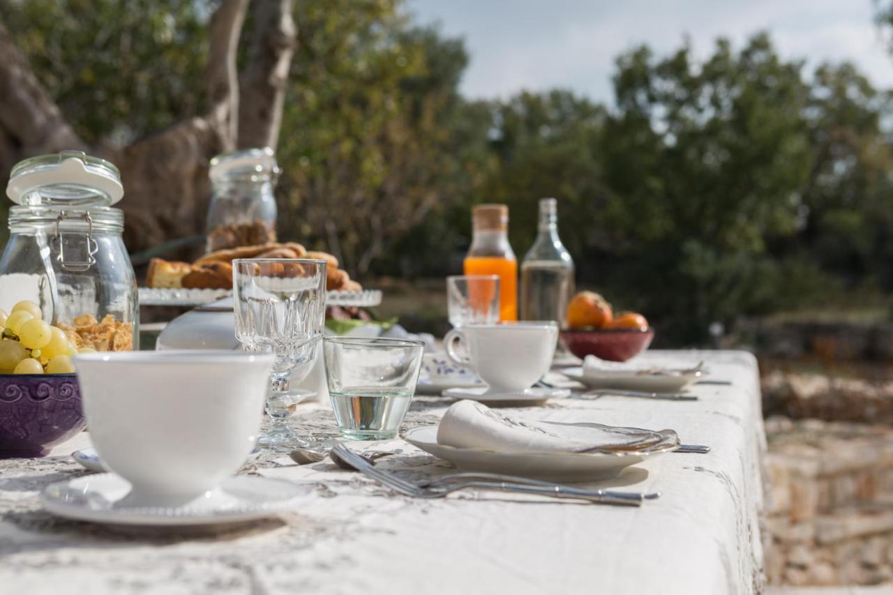 Si Fa Trullo Bed & Breakfast Ostuni Bagian luar foto
