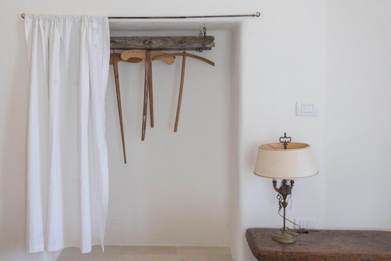 Si Fa Trullo Bed & Breakfast Ostuni Bagian luar foto