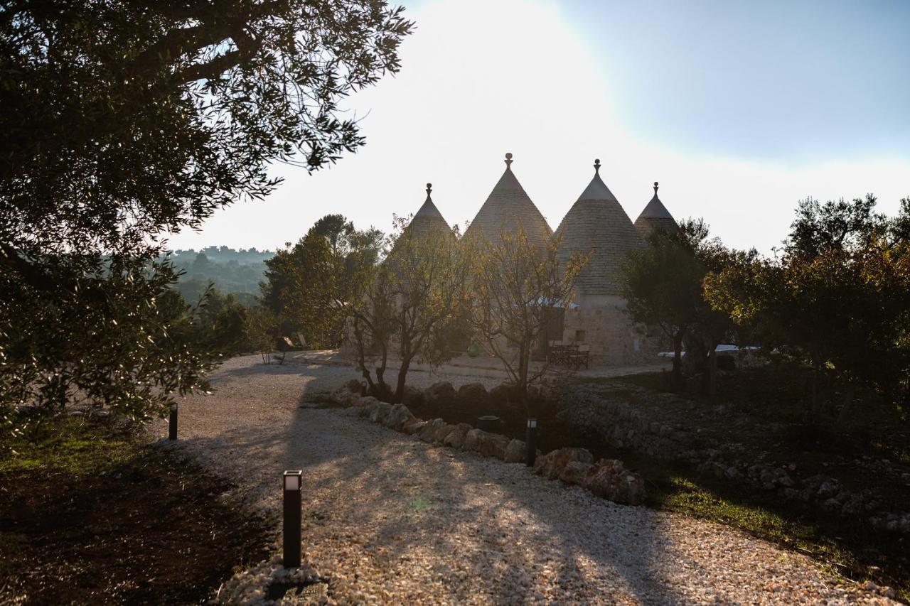 Si Fa Trullo Bed & Breakfast Ostuni Bagian luar foto